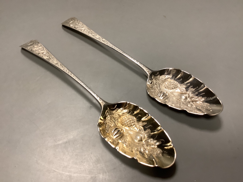 A pair of George III Old English pattern 'berry' spoons, London, 1799/1900, 22cm, 3.5oz.